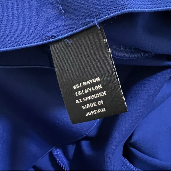 Slim Factor Pants by Investments Womens Size 3X Blue Crop Flare New NWT - Picture 4 of 4